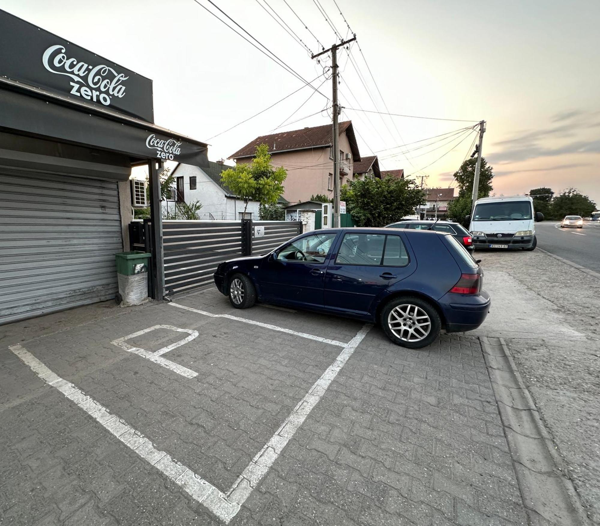 Lovely Apartments Free Street Parking نوفي ساد المظهر الخارجي الصورة