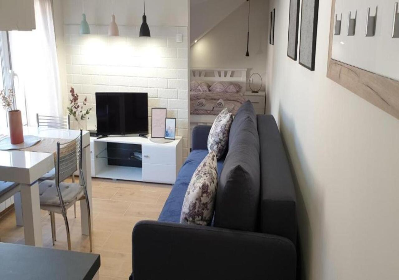 Lovely Apartments Free Street Parking نوفي ساد المظهر الخارجي الصورة